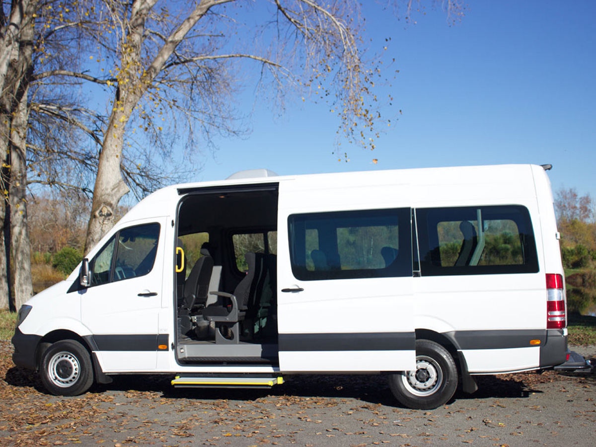 15 Seater Luxury Coach - Side Open