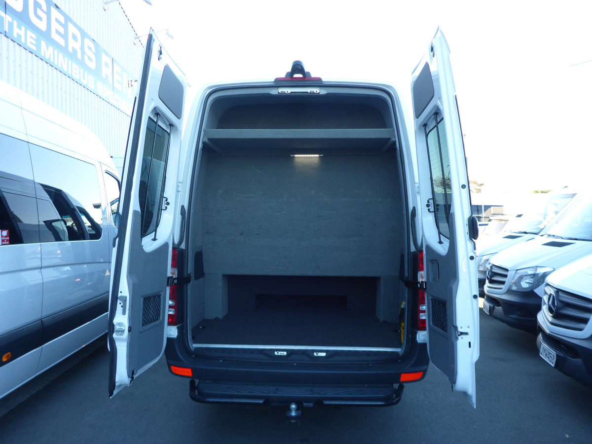 15 Seater Luxury Coach - Rear