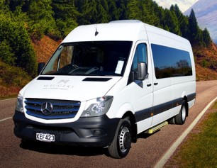 17 Seater Luxury Coach