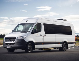 17 Seater Luxury Coach