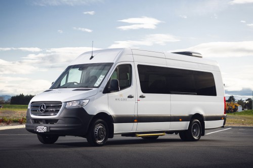 15 Seater Luxury Coach
